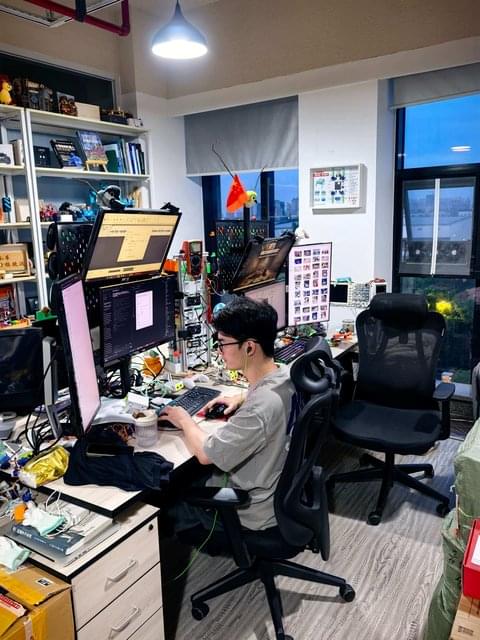 小亀ロボットのスタジオ作業スペース